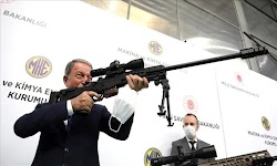 Ο Τούρκος Υπουργός Άμυνας Χουλουσί Ακάρ σε συνέντευξή του στο Al Jazeera, για μια ακόμη φορά παρουσίασε τη δική του πραγματικότητα όσον αφορ...