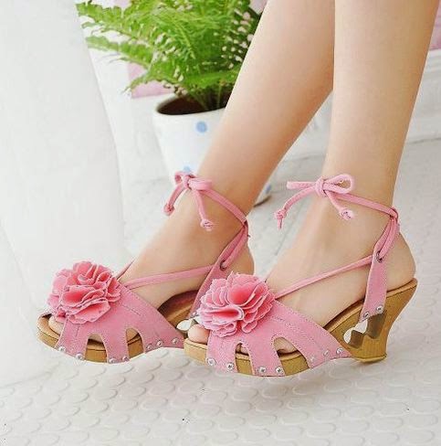  Model  sandal  wedges wanita  trendy  masa kini