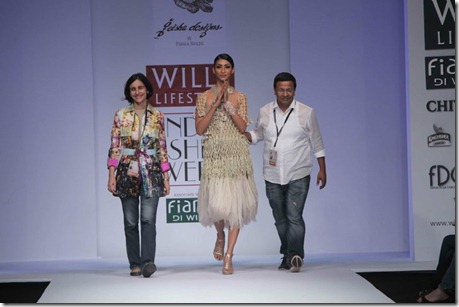 WIFW SS 2011  Geisha Designs by Paras & Shalini (4)