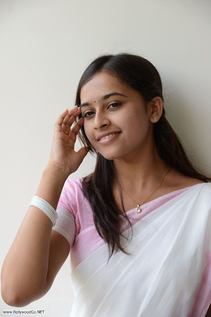 Sridivya+(4)