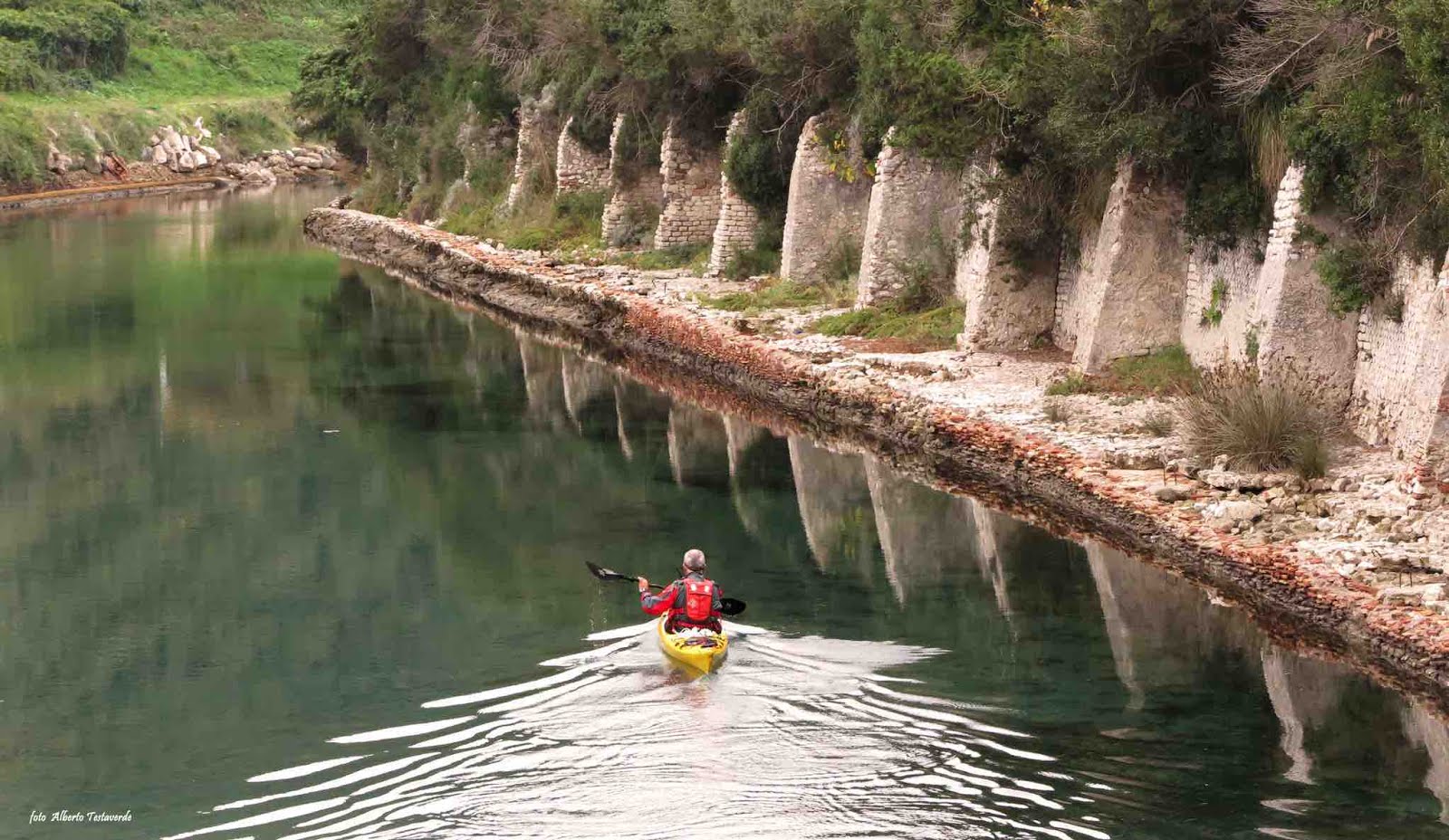 ... IMMERSA NELLA ROMANITA', NEL MITO ...