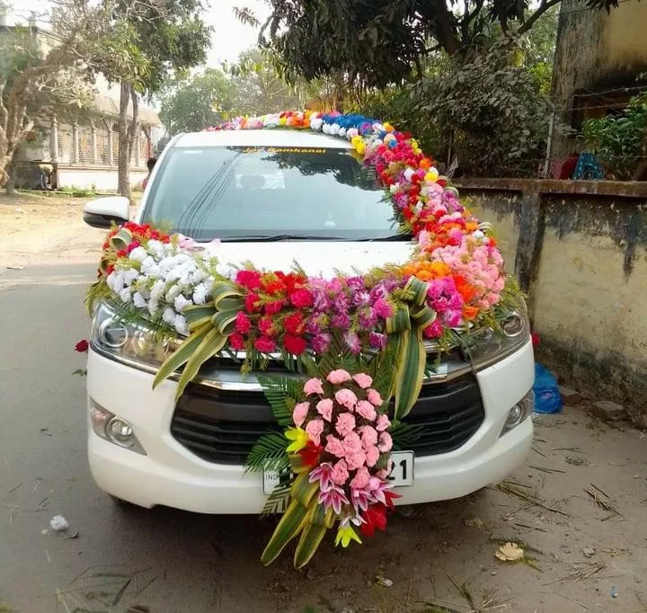 গাড়ি সাজানোর ডিজাইন  - বিয়ের গাড়ির পিকচার - ফুলের গাড়ি সাজানো - biyer gari design - NeotericIT.com - Image no 4