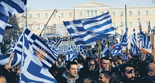 Όλη η Ελλάς πλην Αριστεράς