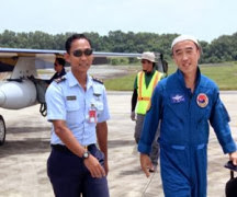 Pesawat T.50.I Ke-7 dan ke-8 Pesanan TNI Mendarat di Sepinggan Balikpapan