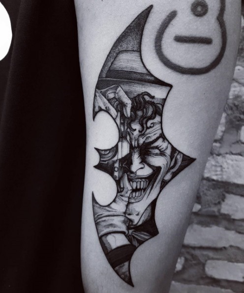 este_coringa_da_tatuagem