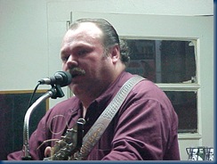 James King performing at the B&N Grill, Amelia, VA in November of 1999; Photo by Gary Robertson