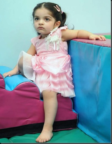 anoushka-ajith-kumar-shalini-latest-photos-02