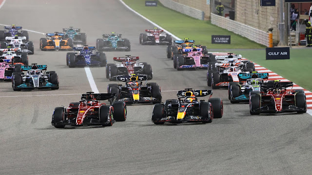 سيرجيو بيريز سائق ريد بول يخسر المركز الثالث في سباق الجائزة الكبرى الفرنسي للفورمولا F1