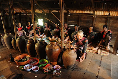 vé máy bay đi Buôn Ma Thuột-Làng dân tộc Ê Đê