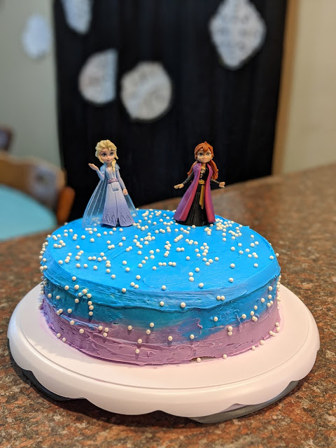 Frozen party, DIY Frozen party, birthday cake, Frozen birthday cake, DIY Frozen cake, simple Frozen cake, Elsa cake, Anna cake, Homemade cake, Frozen party ideas,