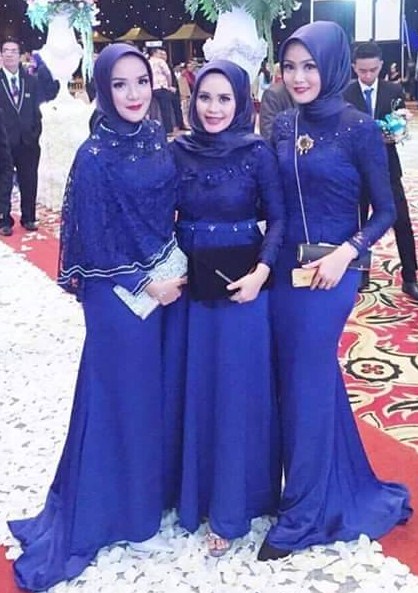 Foto Baju  Muslim  Kebaya Modern Kombinasi Brokat untuk 