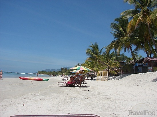  Pantai Chenang (Malaysia)