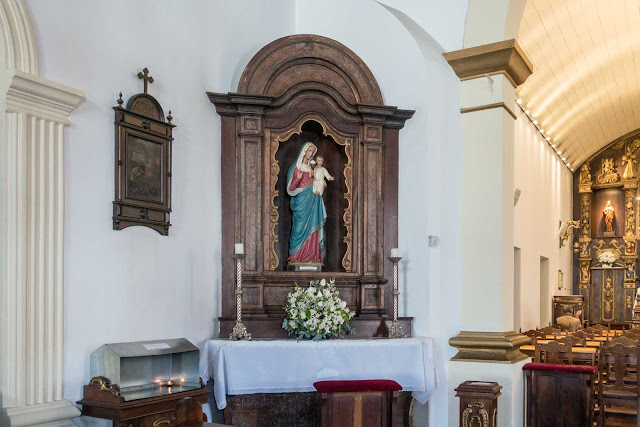 O bonito interior da Igreja da Ordem