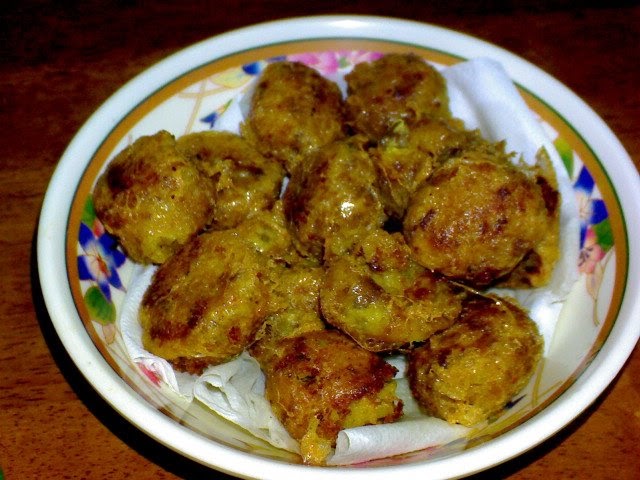 Janna's Homemade Bakery: Begedil Daging (Potato Meatball)