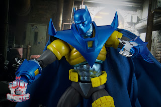 MAFEX Knightfall Batman 31