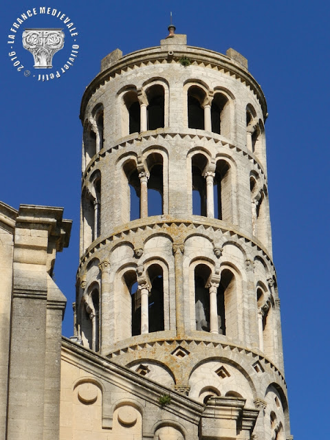 UZES (30) - Tour fenestrelle (XIIe siècle)