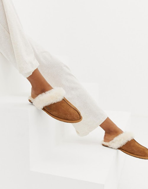 Cozy ugg slippers 