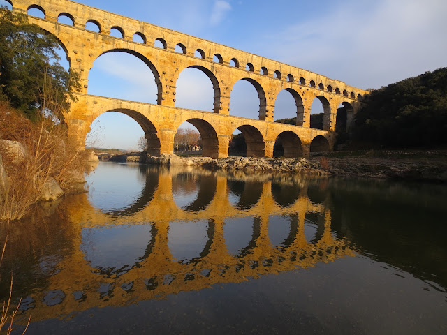 au pont du Gard (Roman Aqueduct in Southern France)