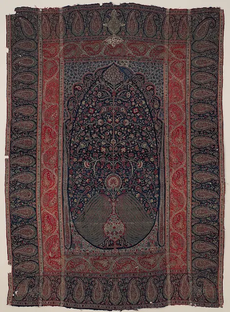 Shawl made for an Afghan governor of Kashmir in early 19th century