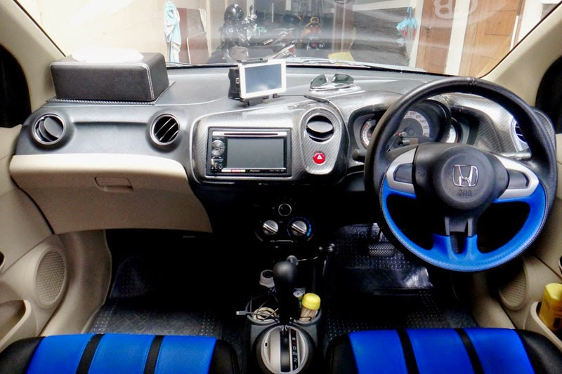 16+ Modifikasi Interior Mobil Honda Brio, Konsep Terkini!