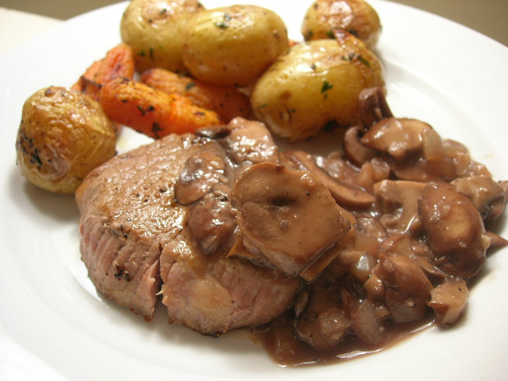 The Cooking Academic: Steaks with Simple Mushroom Pan Sauce