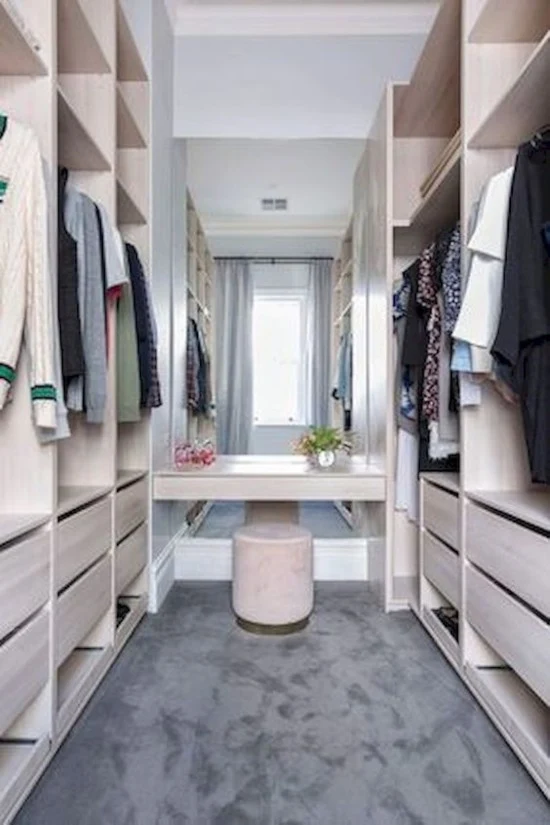 30 desain inspiratif kamar tidur dengan walk in closet