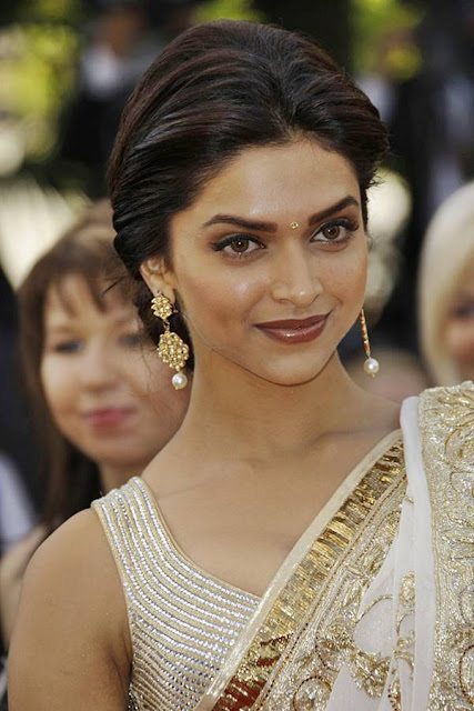 Deepika Padukone | Sparks at Cannes Red Carpet