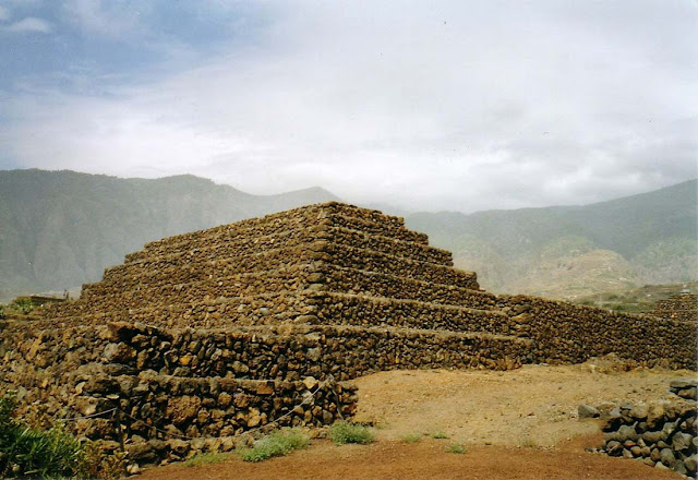 Kim tự tháp Guimar
