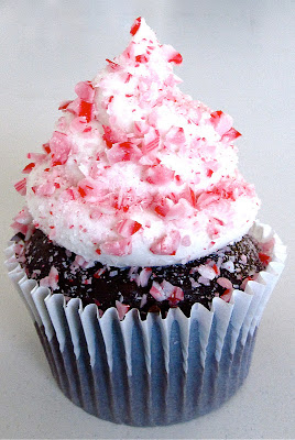 http://blog.dollhousebakeshoppe.com/2011/12/chocolate-peppermint-cupcakes.html