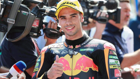 Miguel Oliveira despe-se do *MOTO2* com vitória em Valência!!