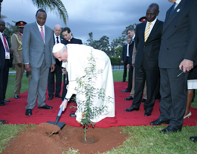 Pope in Kenya 9 