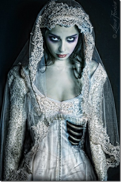 Corpse-Bride-Costume-Makeup