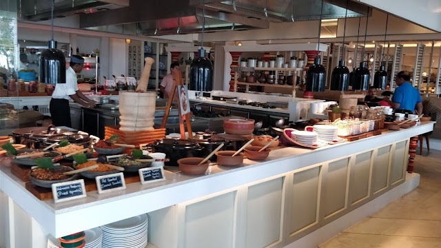 Weligama Kitchen - Restaurant inside Weligama Bay Marriott