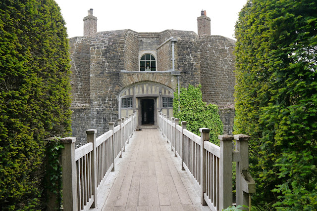 Two fabulous English Heritage castles to visit in Kent. Great for a family day out, lots to see and learn and easy to visit both in one day