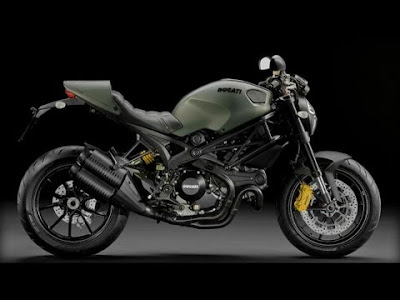 Ducati Monster 821 HD Pics