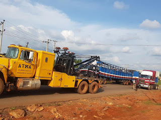 Fully Loaded Truck Loses Control Along Awka-Onitsha Expressway