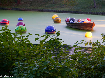 Chihuly Art in Japanese Garden