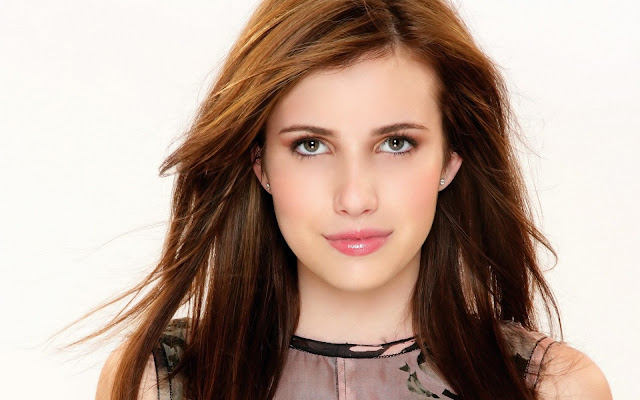 Emma Roberts hot wallpaper