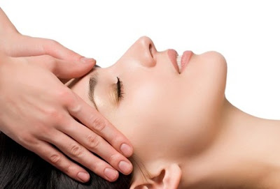 Bí quyết massage giúp làm đẹp da bị khô làm chị em thích thú-1