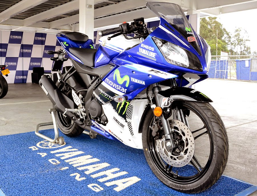 Yamaha YZF R15 V2 juga ada versi livery Movistar nya 