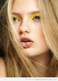 tendencias maquillaje ojos amarillos