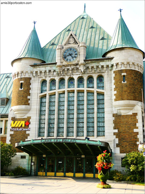 Estación Place de la Gare en la Ciudad de Quebec