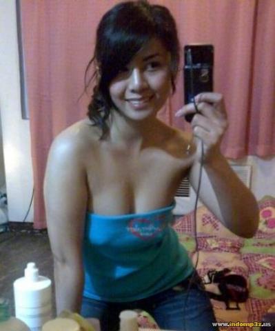 FOTO HOT gadis cantik dengan tato  keren FOTO BUGIL 