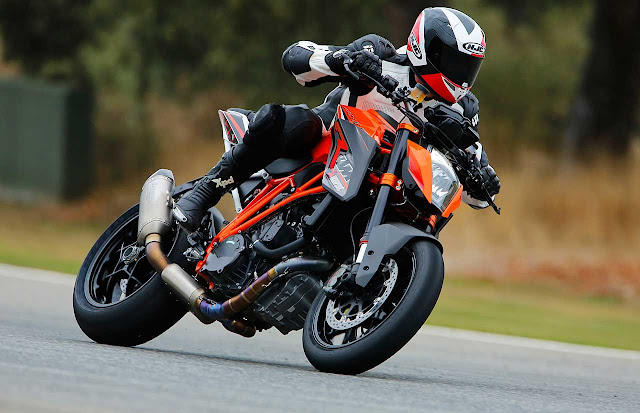 KTM Super Duke Specs, Review, Price,Top speed, Milage, Colors