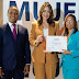 Edesur entrega reconocimiento "Mujer de luz"; entre galardonadas están Mariasela Álvarez y Katherine Motyka, de Jompéame