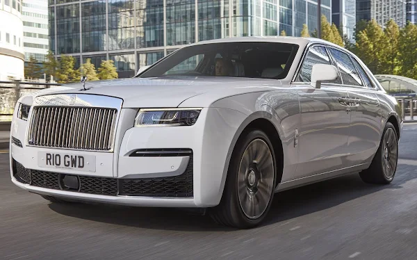 Novo Rolls Royce Ghost chega às concessionárias - fotos