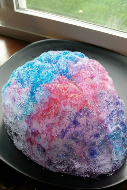 Mommy Cusses' kidtivities: Eroding Brain ice and salt melting experiment