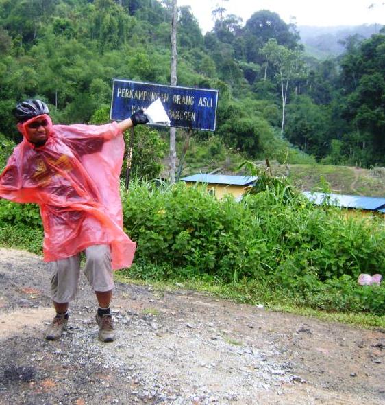 The 'Tukang Karut' Present: