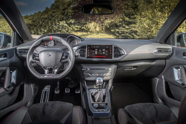 New Peugeot 308 GTi Dashboard