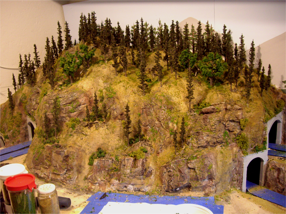 TY'S MODEL RAILROAD: Layout Scenery Part I – The Mountain